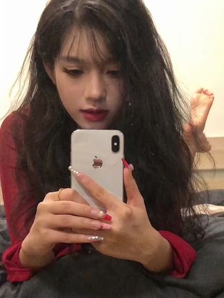 抖音美女晴小猪的微密圈资源穿搭之旅,颜值超高的时尚榜样