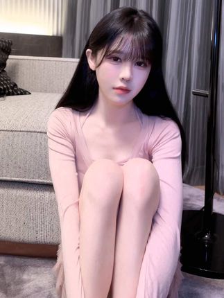 黑色闪光微密圈作品特权让粉丝体验更多亲密