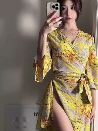 (妮是老虎)陈妮妮uni微密圈嘉宾资源,美妆穿搭颜值身材在线