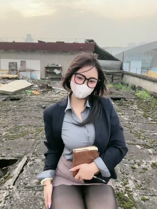 娇妻肉巴微密圈作品资源展示,抖音红人的肉感身材和自信魅力