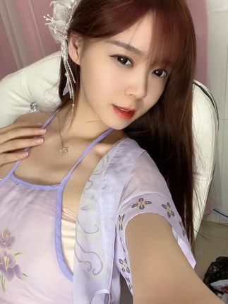 抖音七七仙女照片合集,她的真实生活片段