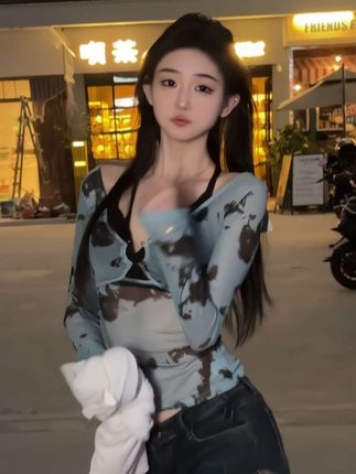 粥粥酱直播精华合集,她的直播风格如何吸引观众?