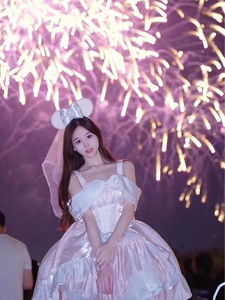 抖音小萌子微密圈最新作品资源情趣内衣展示,时尚与性感的完美融合