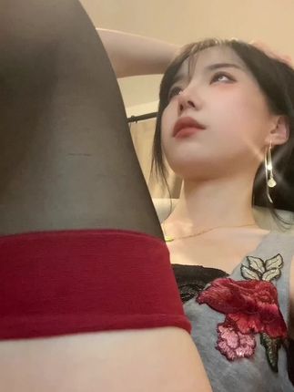 智桃lucky微密圈资源图片赏析,完美身姿高贵气质展现魅力