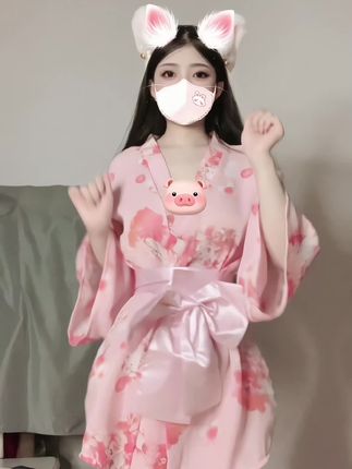 小芋泥yyy抖音微密圈/觅圈作品资源展示,独特穿搭魅力引领时尚潮流