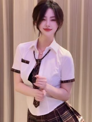 微博奶团奶团微密圈作品颜值身材完美结合,抖音保护小团引发追捧狂潮