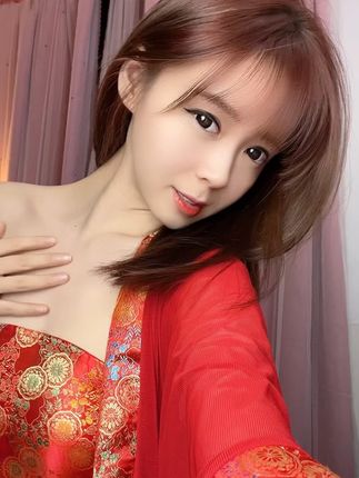 抖音七七仙女照片合集,她的真实生活片段