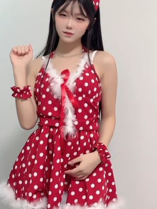 萱萱很甜(萱福晋)微密圈作品资源,充满快乐与幽默给你温暖的笑容