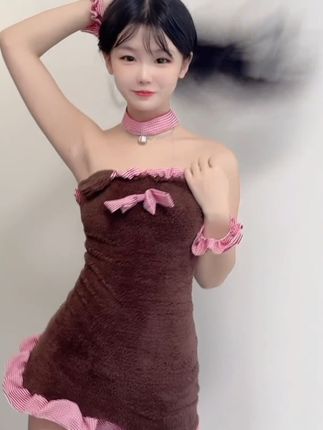 萱萱很甜(萱福晋)微密圈作品资源,充满快乐与幽默给你温暖的笑容