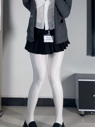 白龙猫女微密圈weme作品资源,喵系少女的时尚秘密