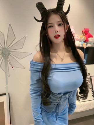 抖音脑婆睡醒啦微密圈资源照片赏析,魅力与夏日度假风穿搭