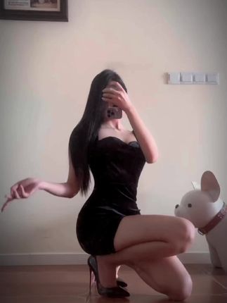 纪念小小v免费图集,在线赏析高颜值好身材