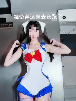 小艾根本吃不饱微密圈资源长什么样,揭示她的半脸风采