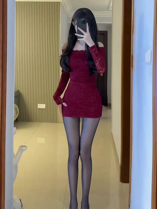 猫梨梨cc微密圈嘉宾付费资源,白色亚麻衫碎花长裙穿出小而美的生活品味