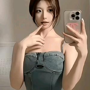 陈妮妮微密圈作品紫色韵味穿搭艺术,成就个性时尚风格的网红
