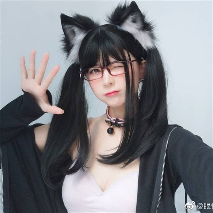 -1 眼酱大魔王二次元COS博主–带眼镜肉肉女神精美图片集限时优惠