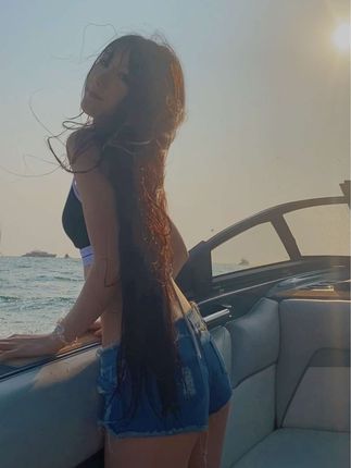 迷失在音乐世界中,抖个姬灵吉他妹妹的旋律穿越时空