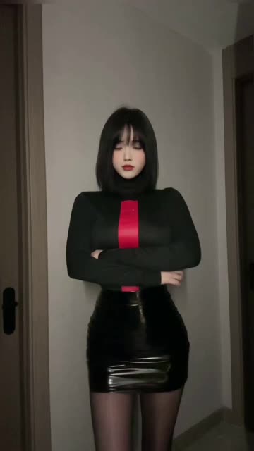 抖音网红琳铛高清图片下载,下载她高清清晰的图片