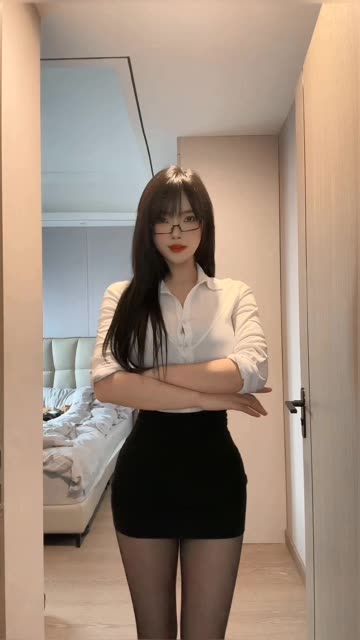 琳铛觅圈照片下载指南,指导如何下载她在觅圈中的照片