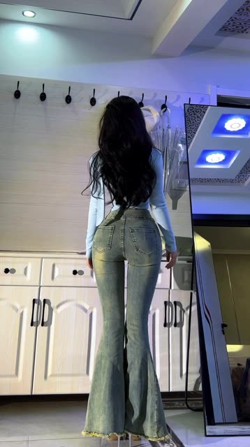 姐姐Lalion精美写真分享,欣赏她的精美写真作品