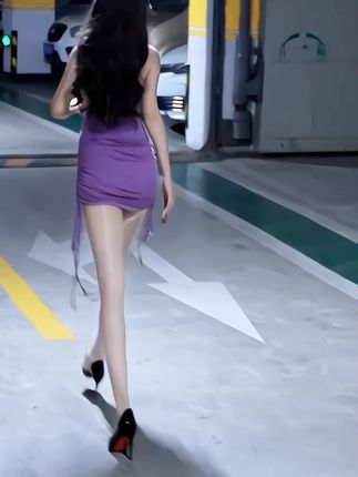 120斤的小王同学维密圈资源揭秘,探寻她的私密世界