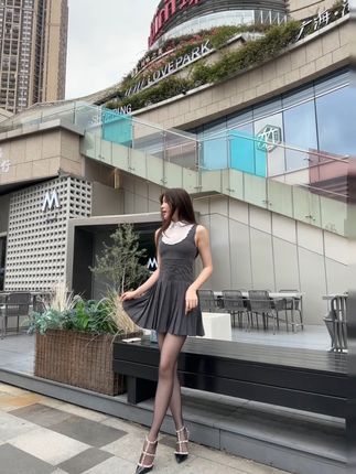 徐莉芝booty牛仔裤细高跟完美身材，徐莉芝Booty牛仔裤写真展示