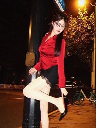 轩子巨2兔不放假写真,极致视觉体验