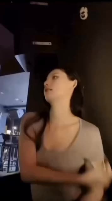模特就是阿朱啊,紫色纱裙主题性感薄纱长裙