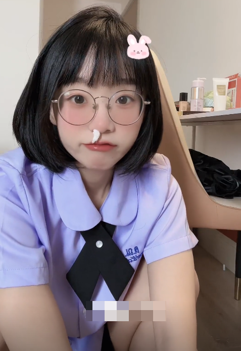 抖音王胜利早期作品,卖袜子铺垫成为网红达人!-1 王胜利抖音网红的成功之路,奋斗励志故事分享