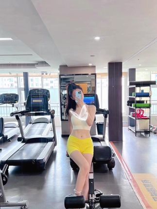金希儿99年出生的健身网红小姐姐介绍,健康美与时尚的完美结合