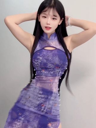网红萱福晋觅圈资源作品合集,复古与简约的时尚碰撞