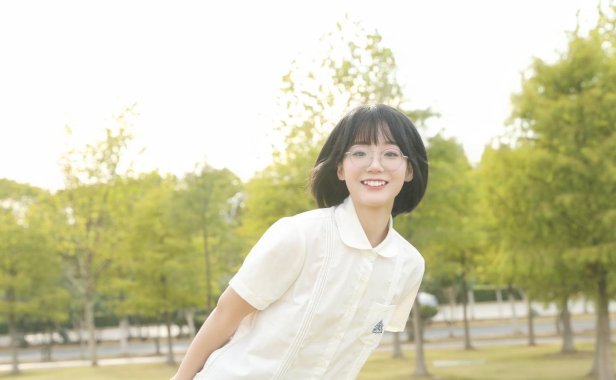 王胜利微密圈作品高清出炉，散发生机与自由魅力